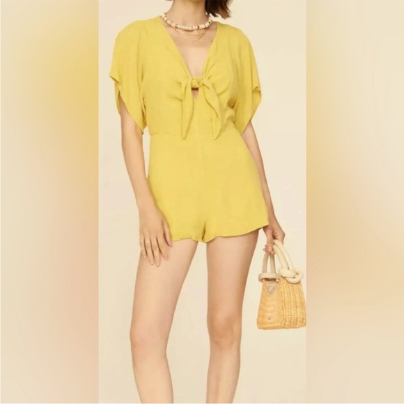 Louna Romper Yellow New Without Tags Cute Size Large Tie - Picture 3 of 8